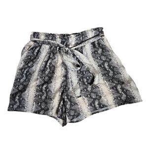 A BEAUTIFUL SOUL snake print pull on high‎ waist tie belt dressy short XL